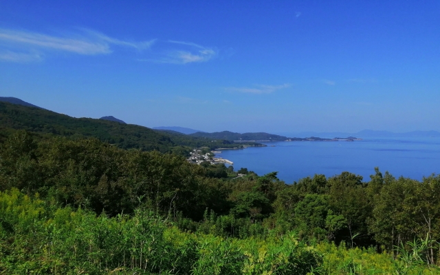 良く晴れた瀬戸内海の風景写真